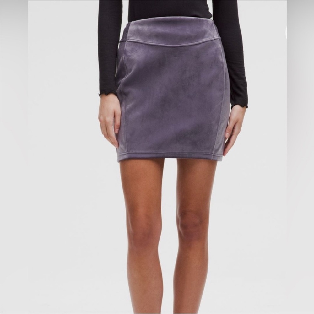 lululemon athletica Mini Skirt in purple velvet- scuba